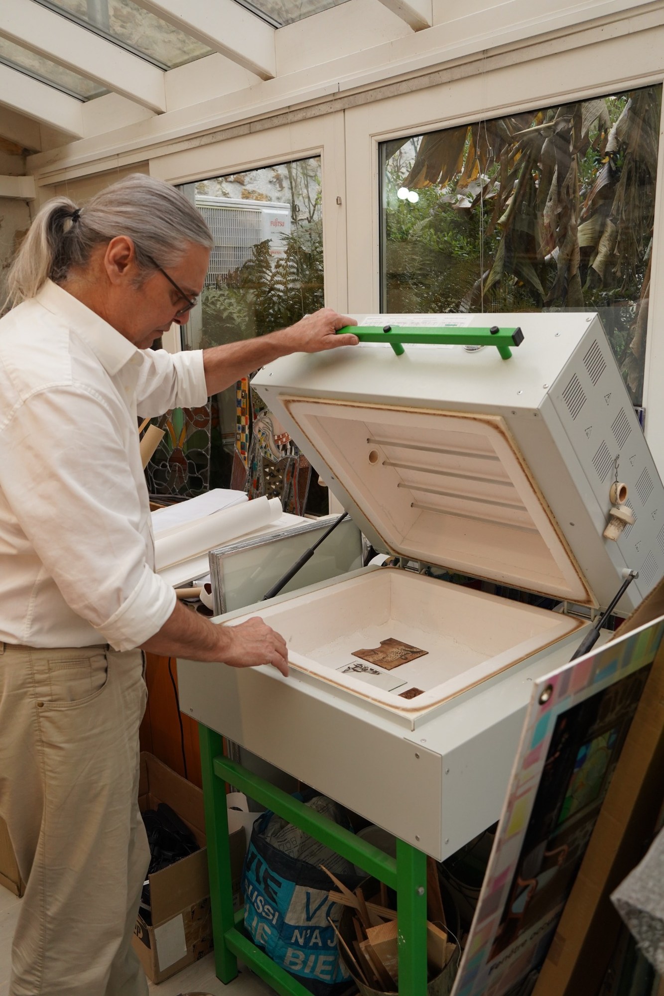 Four de verrier ouvert dans l’atelier