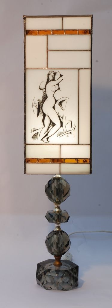 Lampe en vitrail, face reprenant un dessin d’Amadeo de Souza-Cardoso